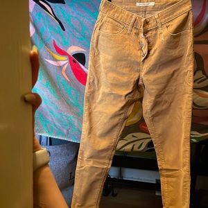 Levi’s High Rise Textured Kakis